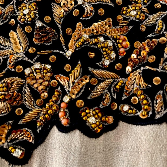 Sale Closing closet -Pakistani designer gown . - Picture 2 of 3